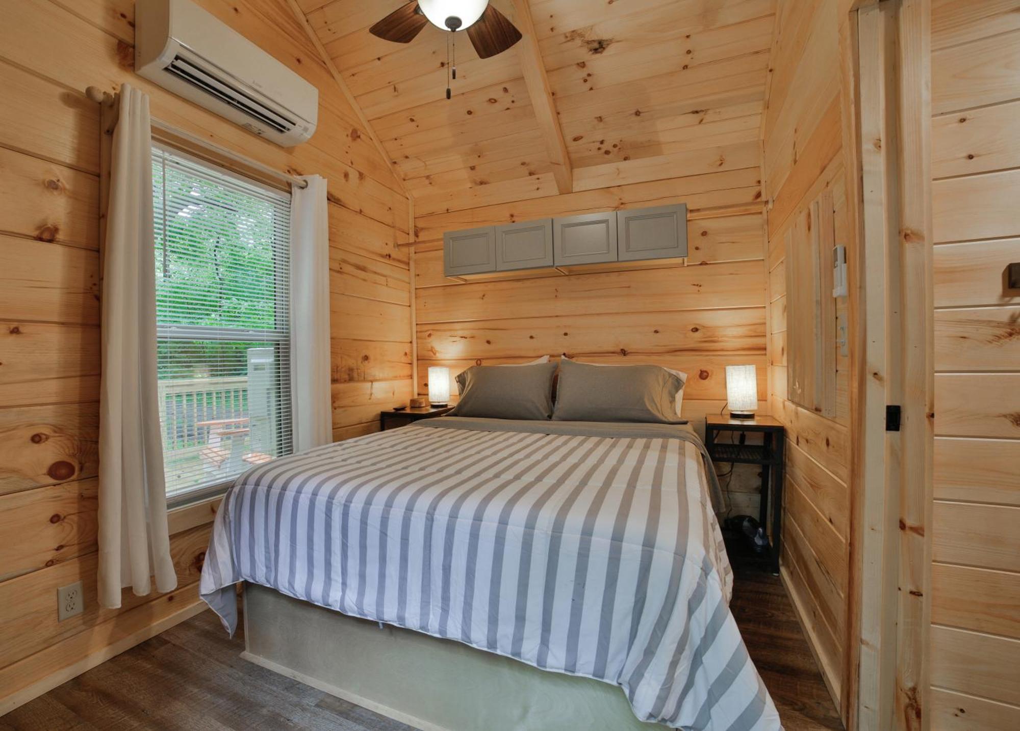 Lena Cabin Wooded Tiny Cabin - Hot Tub Чаттануґа Екстер'єр фото