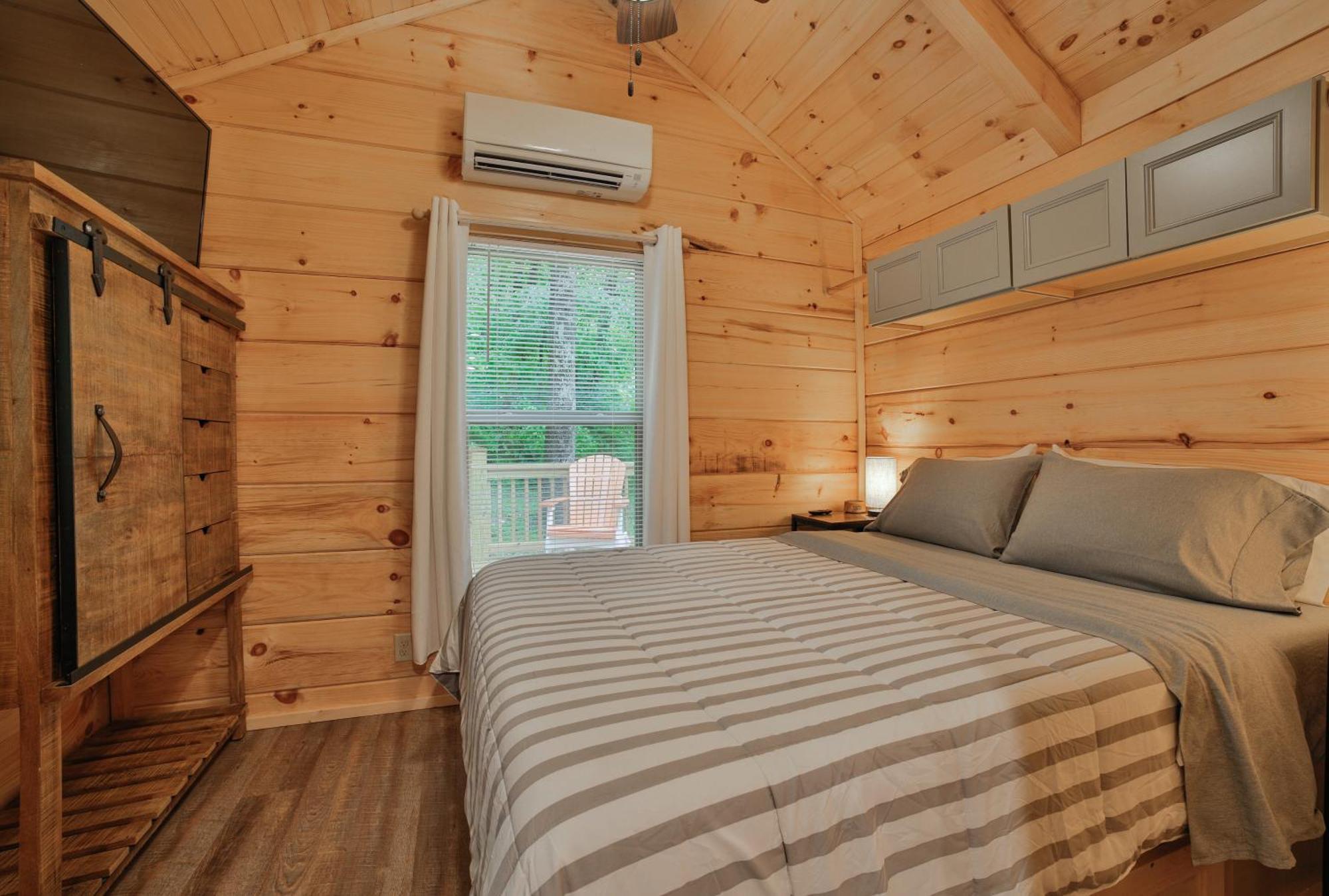 Lena Cabin Wooded Tiny Cabin - Hot Tub Чаттануґа Екстер'єр фото